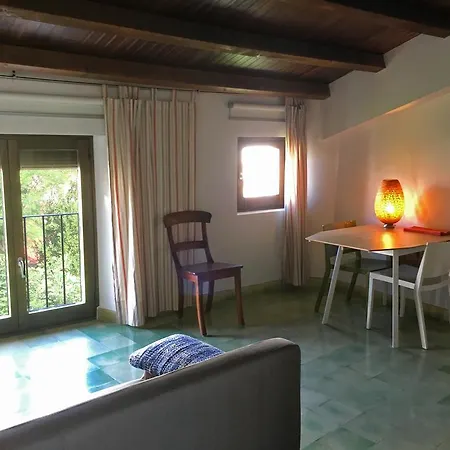 El Baciyelmo Apartment *